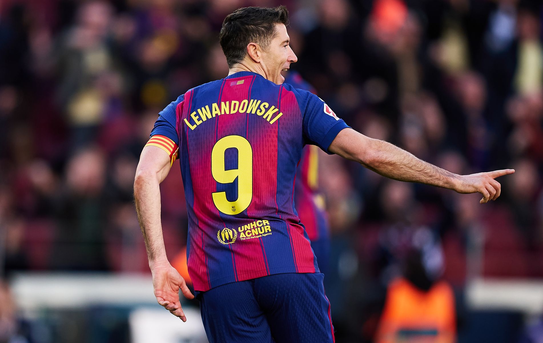 Jednak nie Barcelona? "Lewy" odetchnie