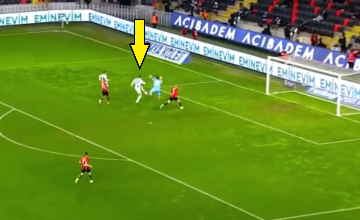 "Polski" mecz w Turcji. Gol Benedyczaka w debiucie i bramka Kozłowskiego