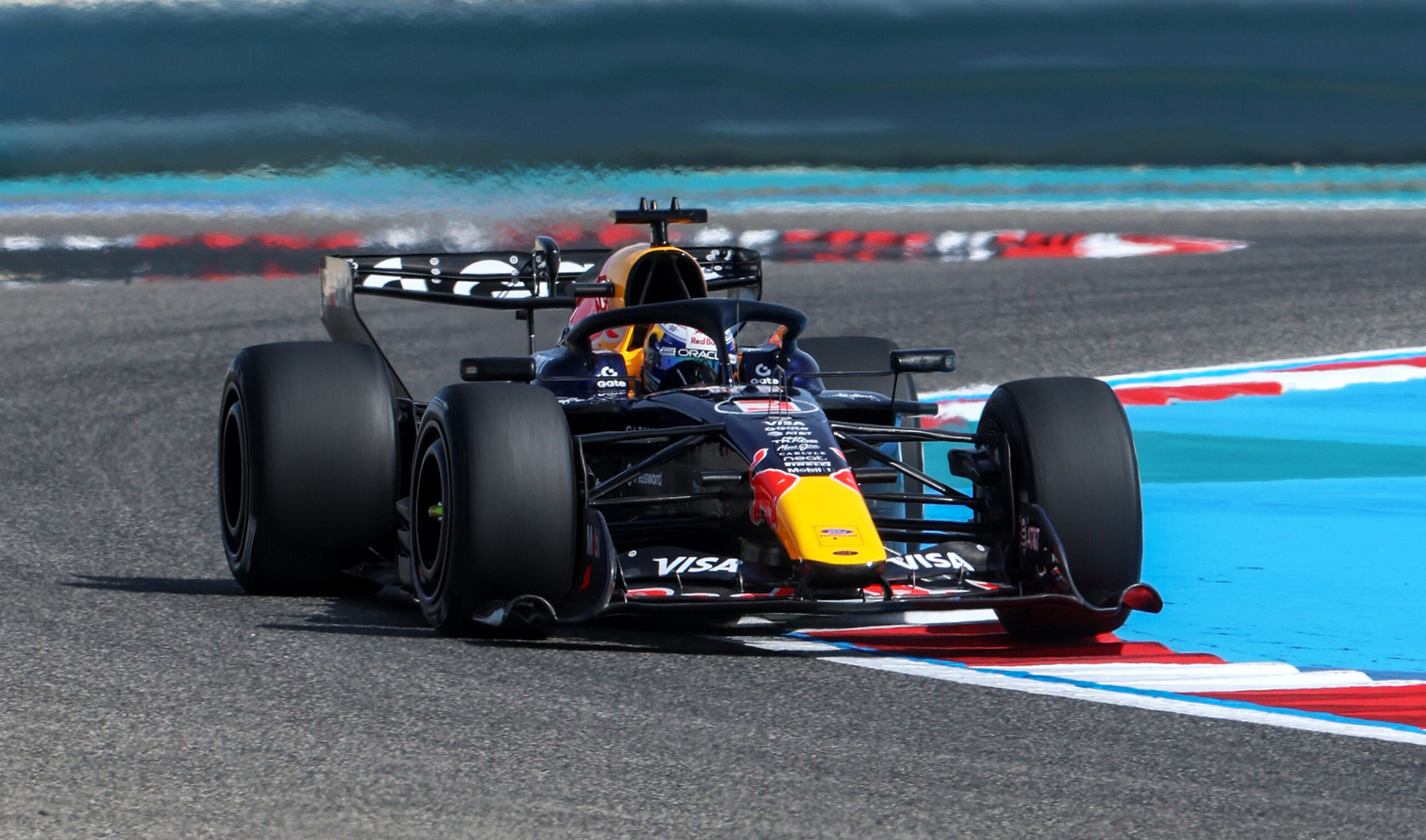 Niespodzianka na początek testów F1. Verstappen na czele