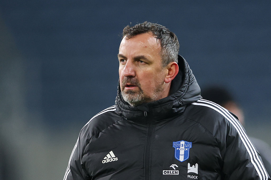 Trener rewelacji sezonu zaskakuje. "Na dziesięć meczów z nami Widzew musi wygrać dziewięć"
