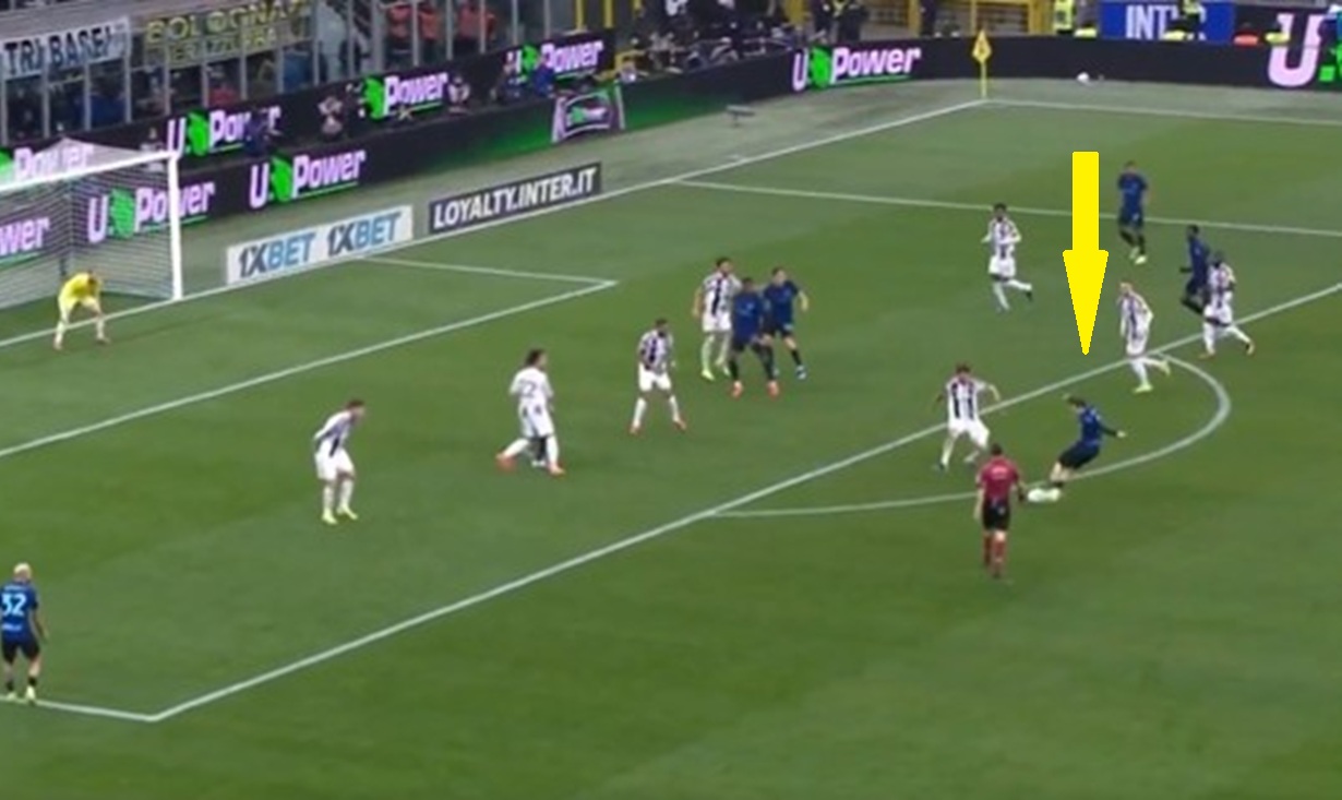 90. minuta meczu. Szlagier. Zieliński uderzył i stadion oszalał!