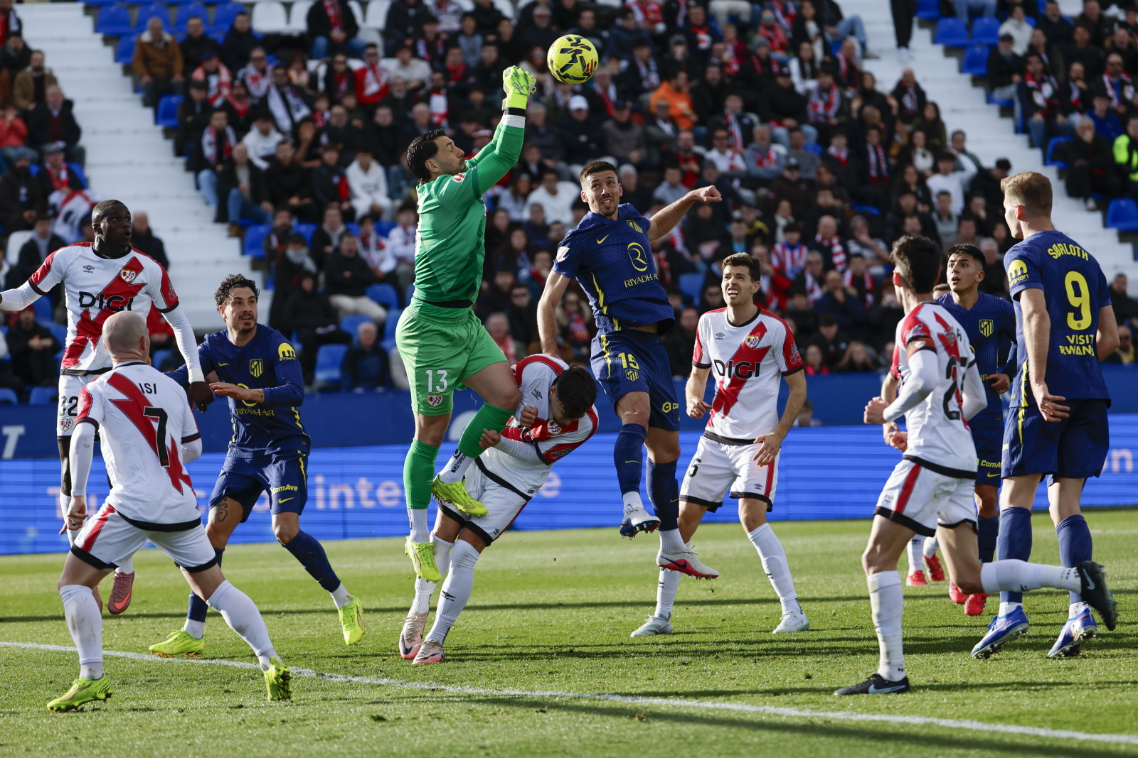 Pokazali gorszą twarz. Atletico Madryt rozbite w derbach