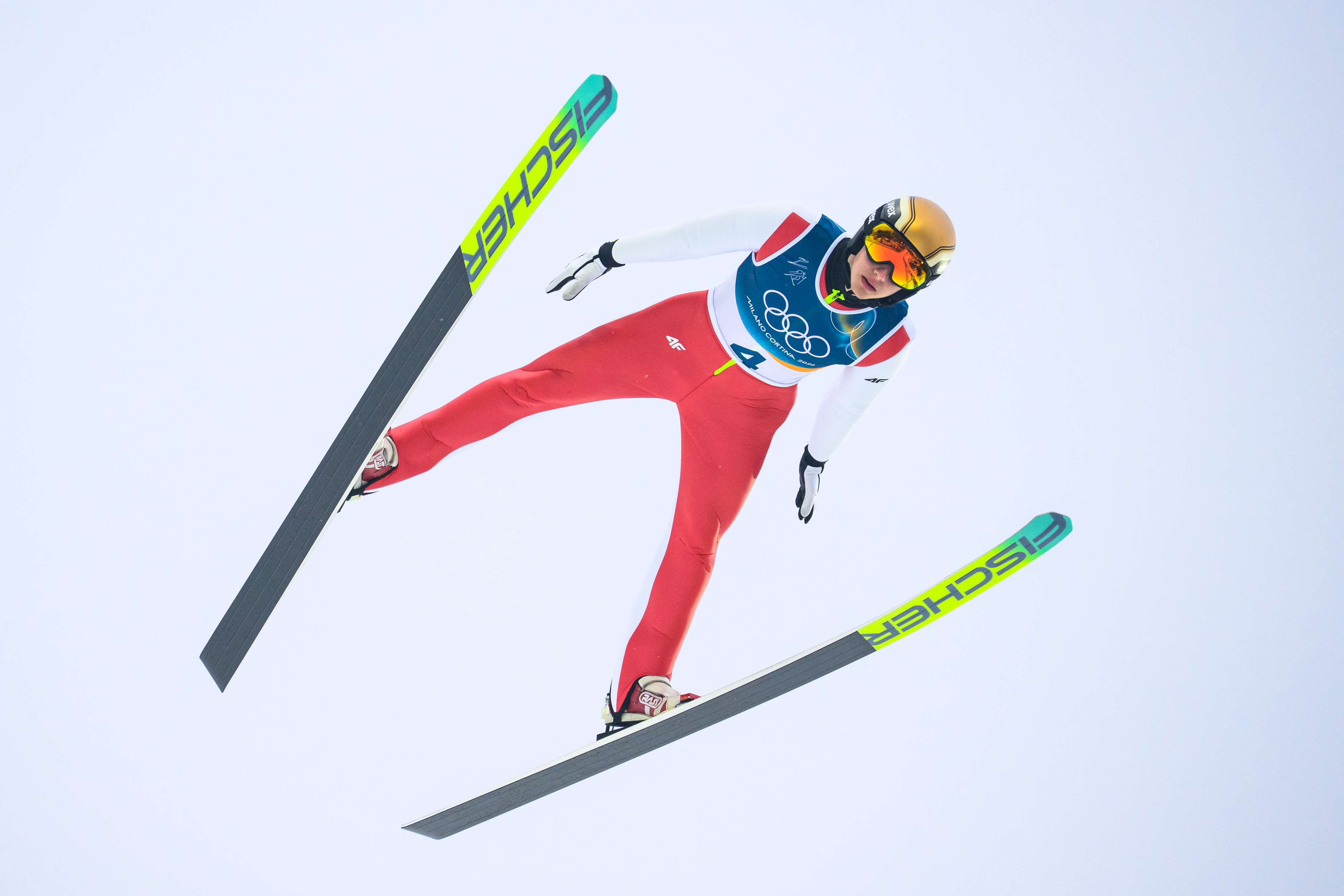 Kolejne udane skoki próbne faworytów. Polacy także trenowali