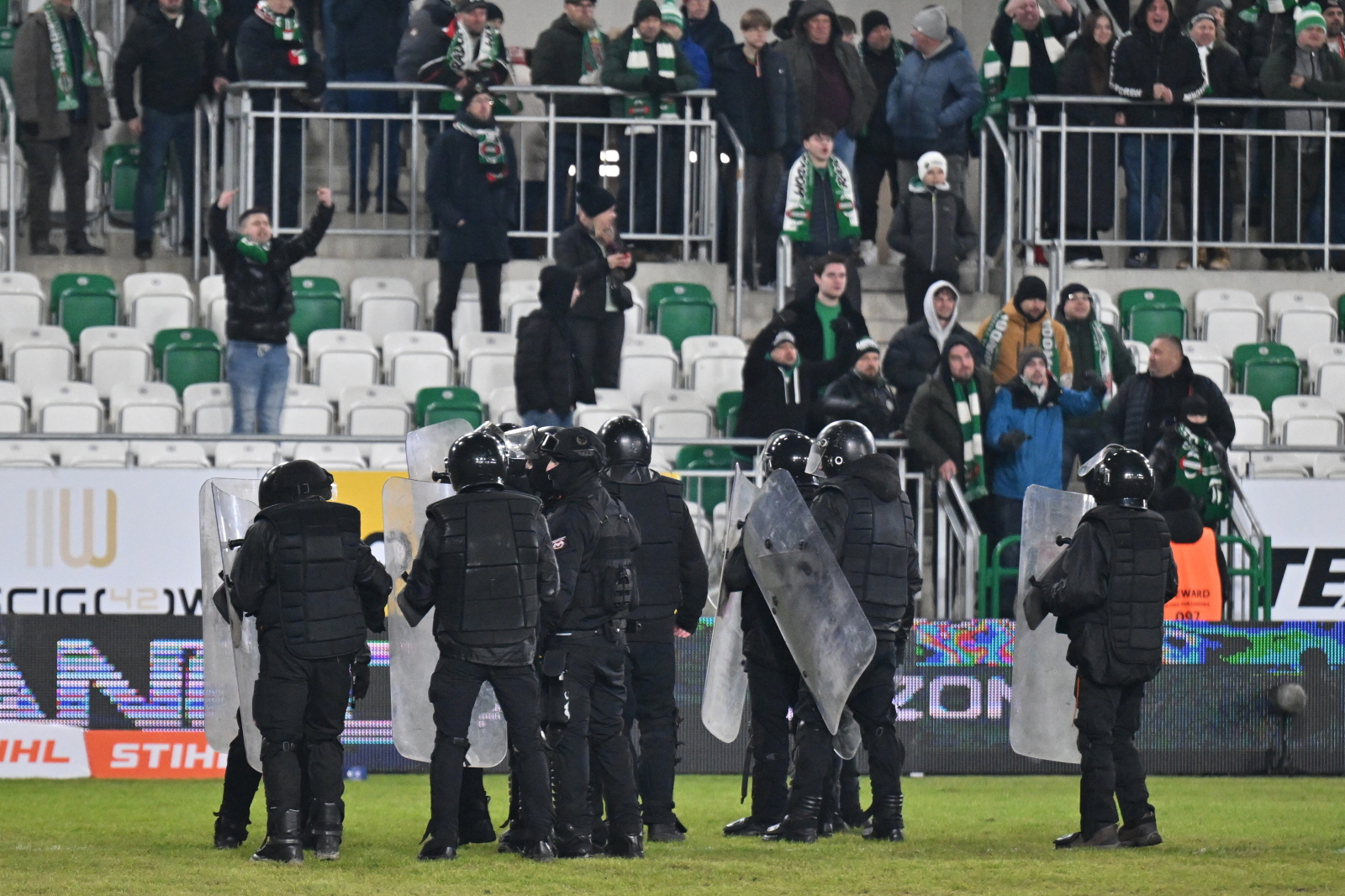 Zaatakował piłkarza Korony. Jest kara dla kibica Radomiaka