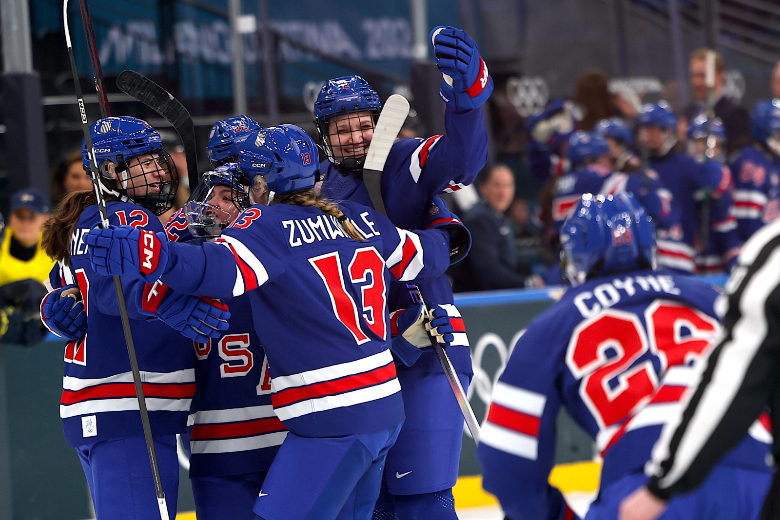 Potęgi znów zagrają o złoto IO w turnieju hokeja kobiet