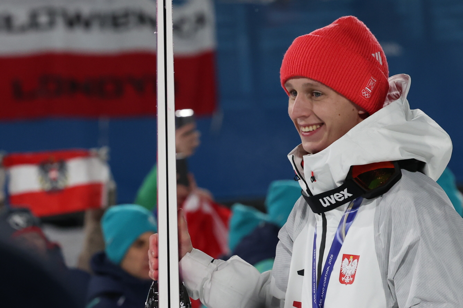 Symboliczna chwila! Wiadomo, kto przekazał skoczkom decyzję o końcu zawodów