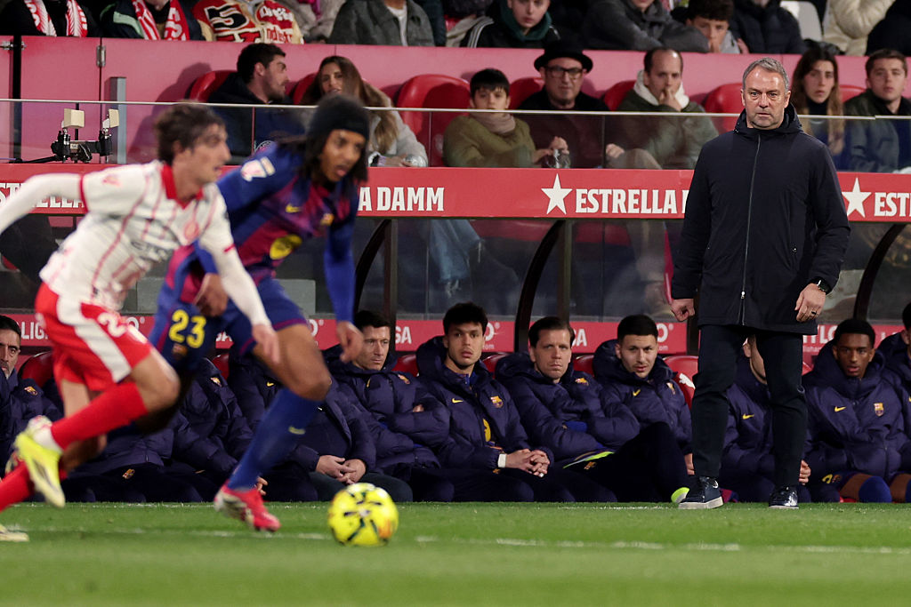 FC Barcelona przegrała przez sędziego? Flick mówi wprost. "Wyraźny faul"