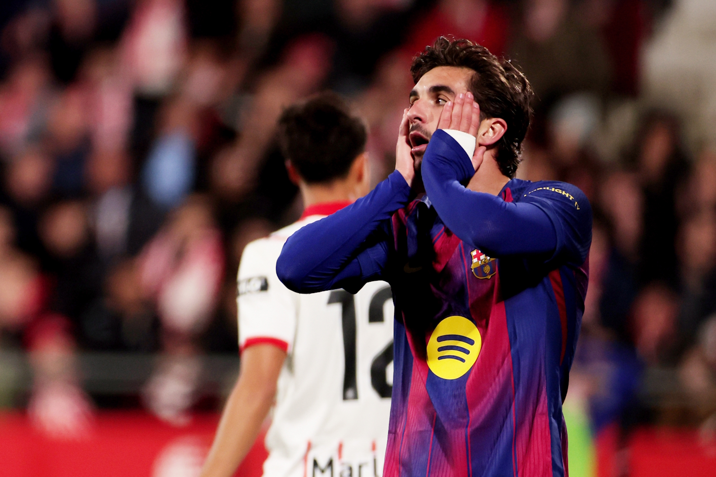 Demony rozszalały się w głowach piłkarzy "Barcy" [OPINIA]