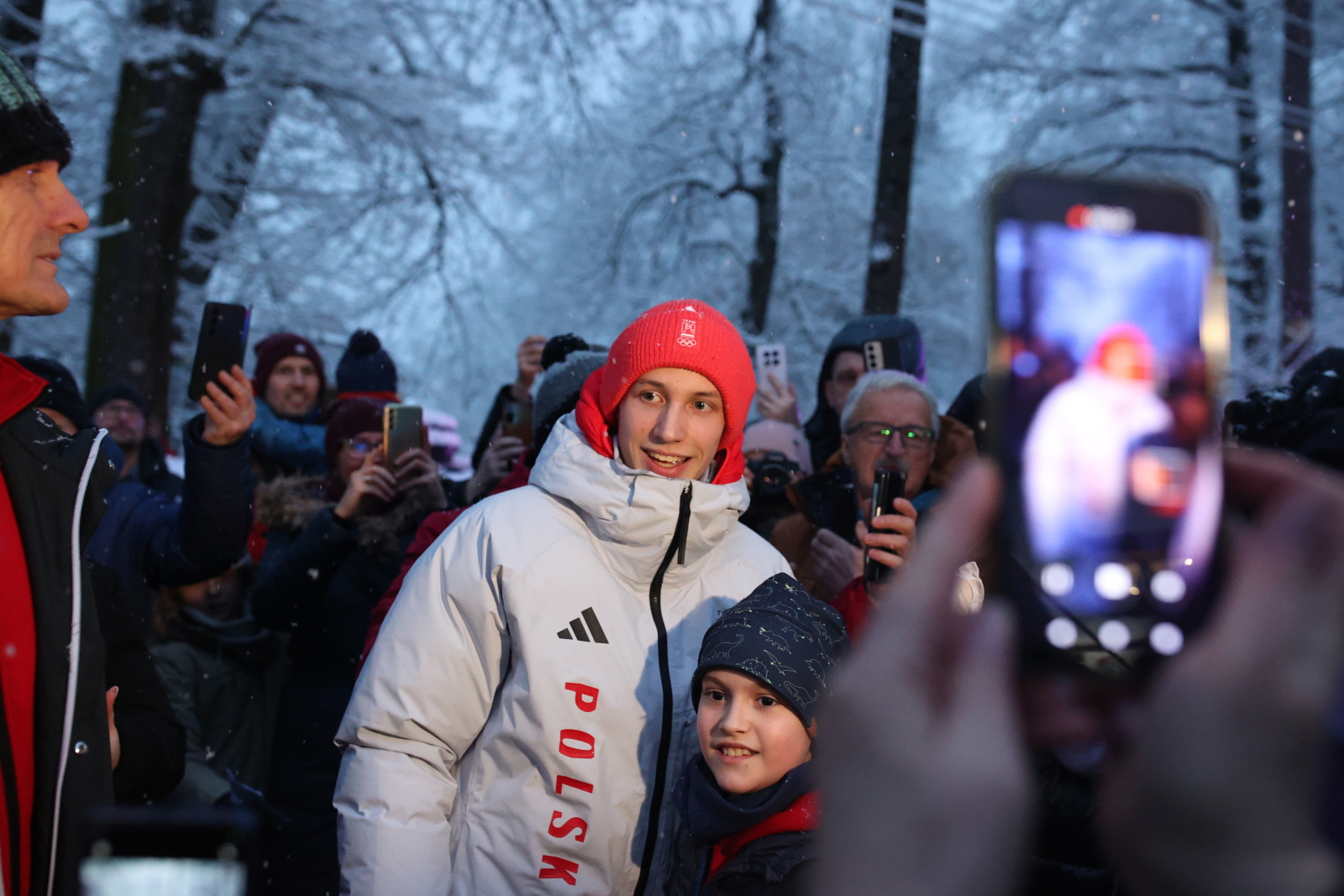 Tomasiak wrócił do domu. Królewskie powitanie 19-latka