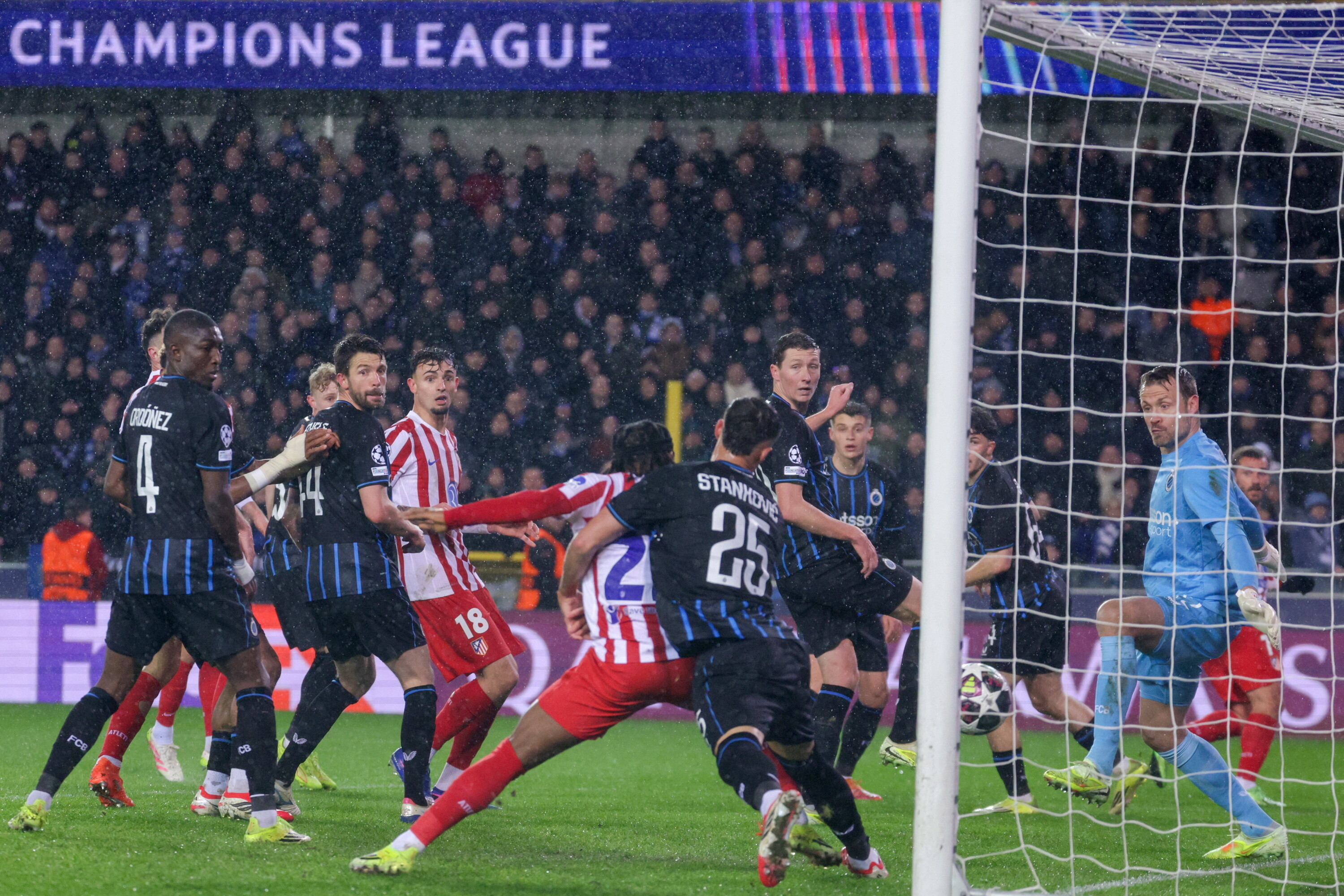 Liga Mistrzów. Wyniki środowych meczów. Smutny wieczór Polaków