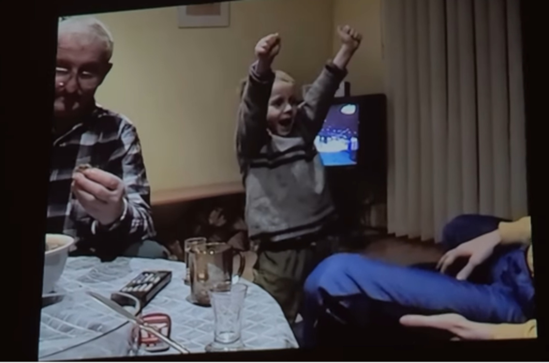 Poznajesz? Pokazał filmik z dzieciństwa