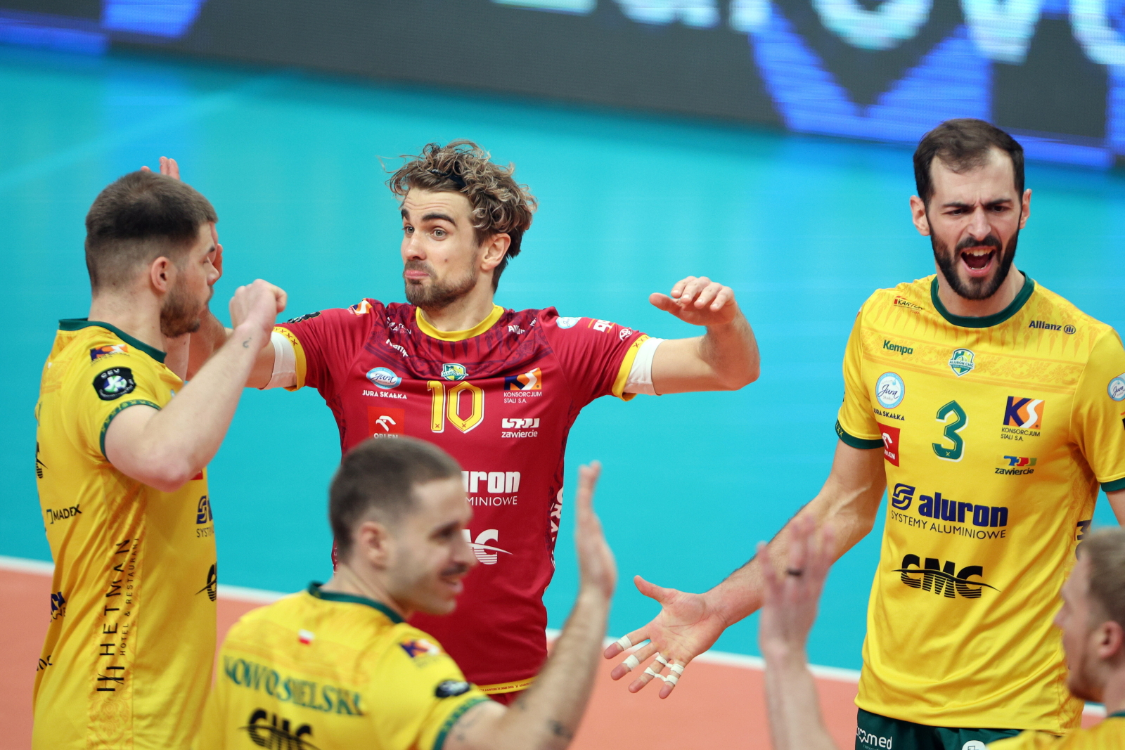 Faza grupowa LM zakończona. Polskie kluby w grze o tytuł