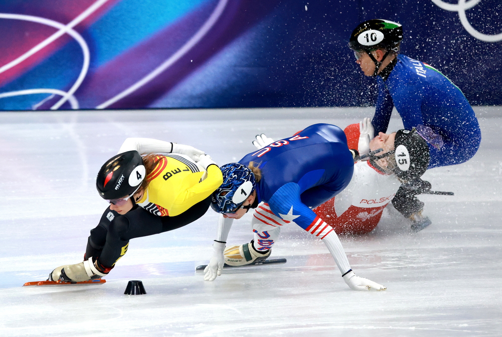 Dramat Polki na igrzyskach. Kamila Sellier uderzona łyżwą w twarz [ZDJĘCIA]