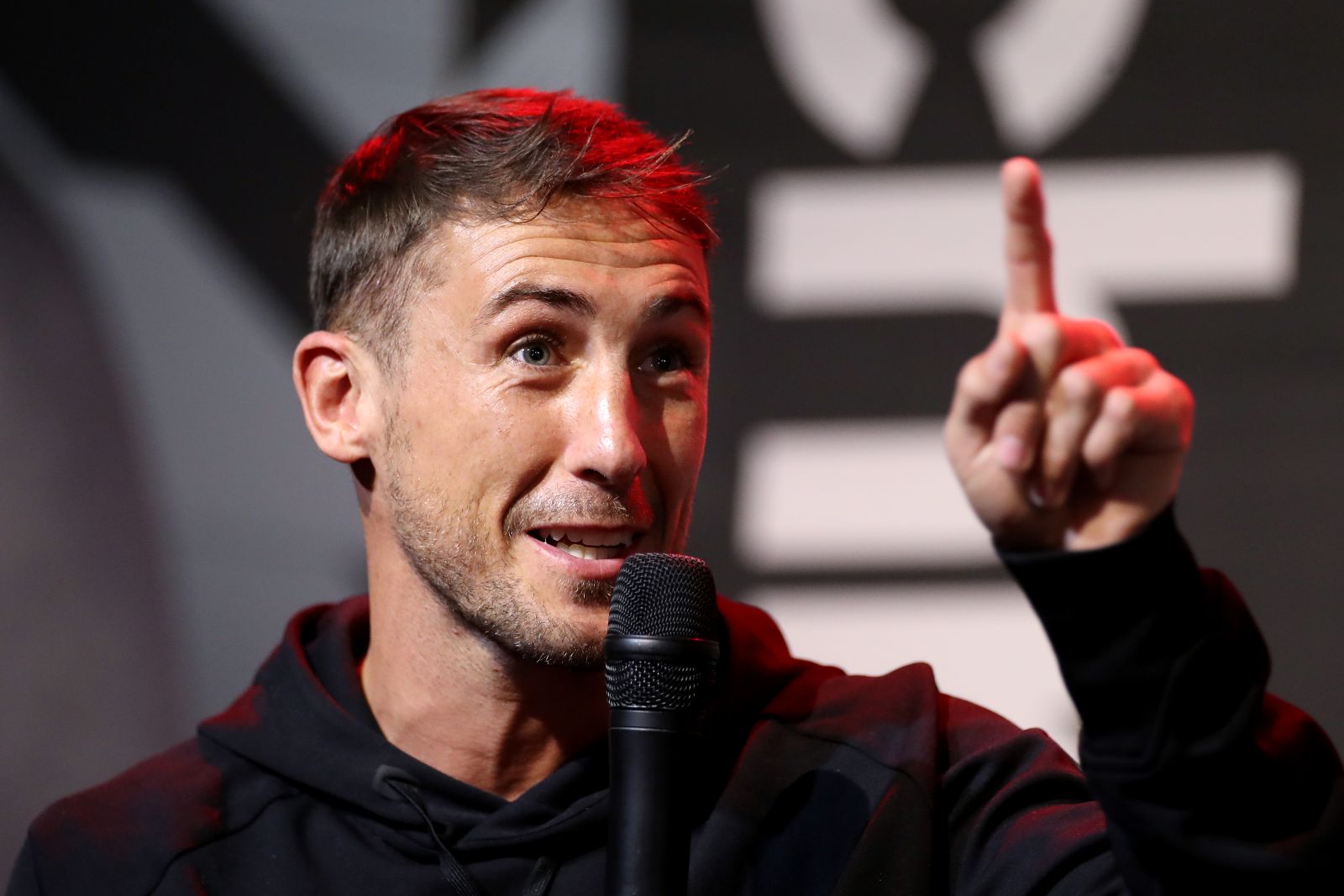 Grał w Manchesterze United i Liverpoolu. Oskarżono go o usiłowanie zabójstwa