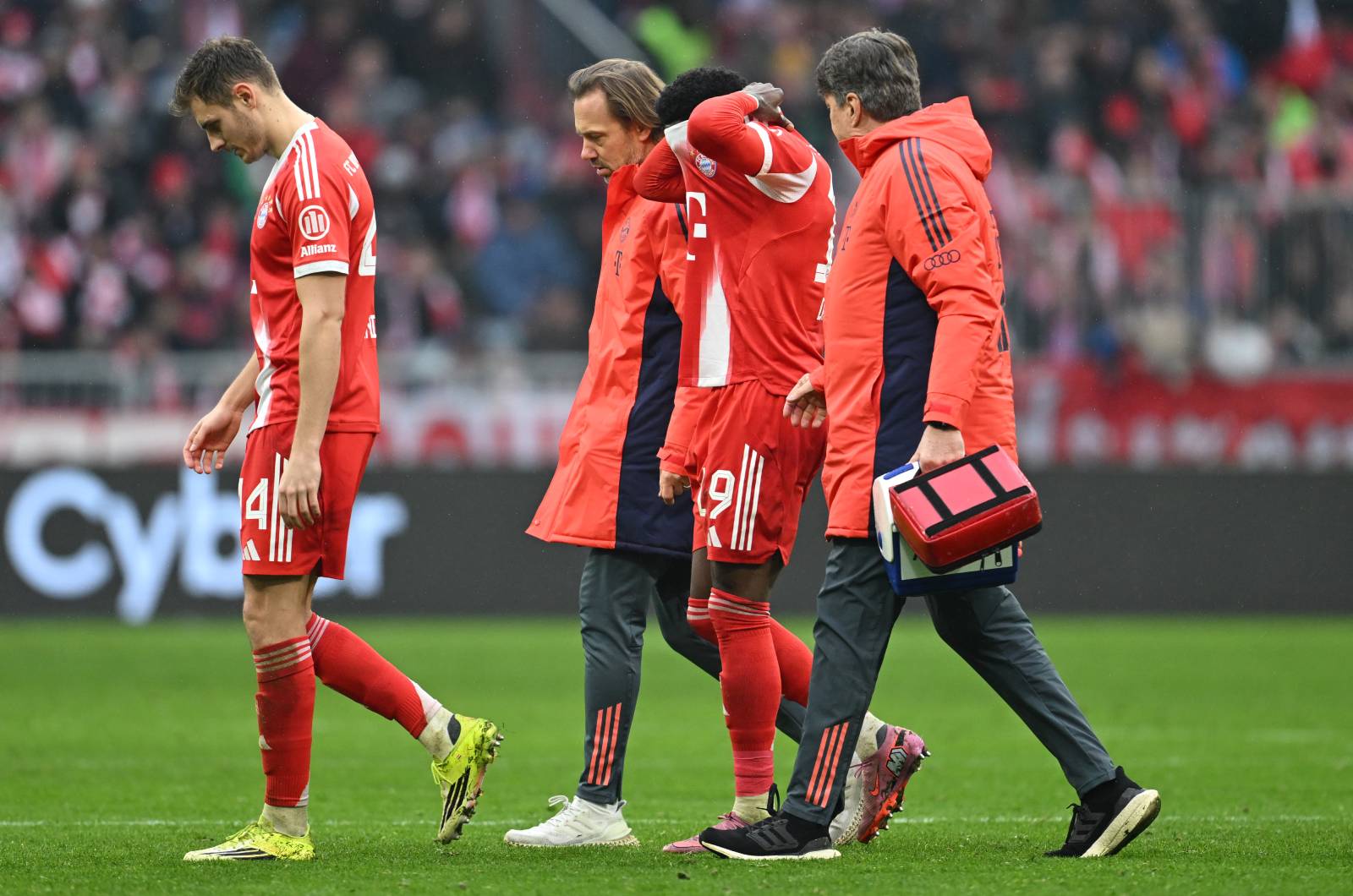 Łzy piłkarza Bayernu Monachium. Kolejna kontuzja