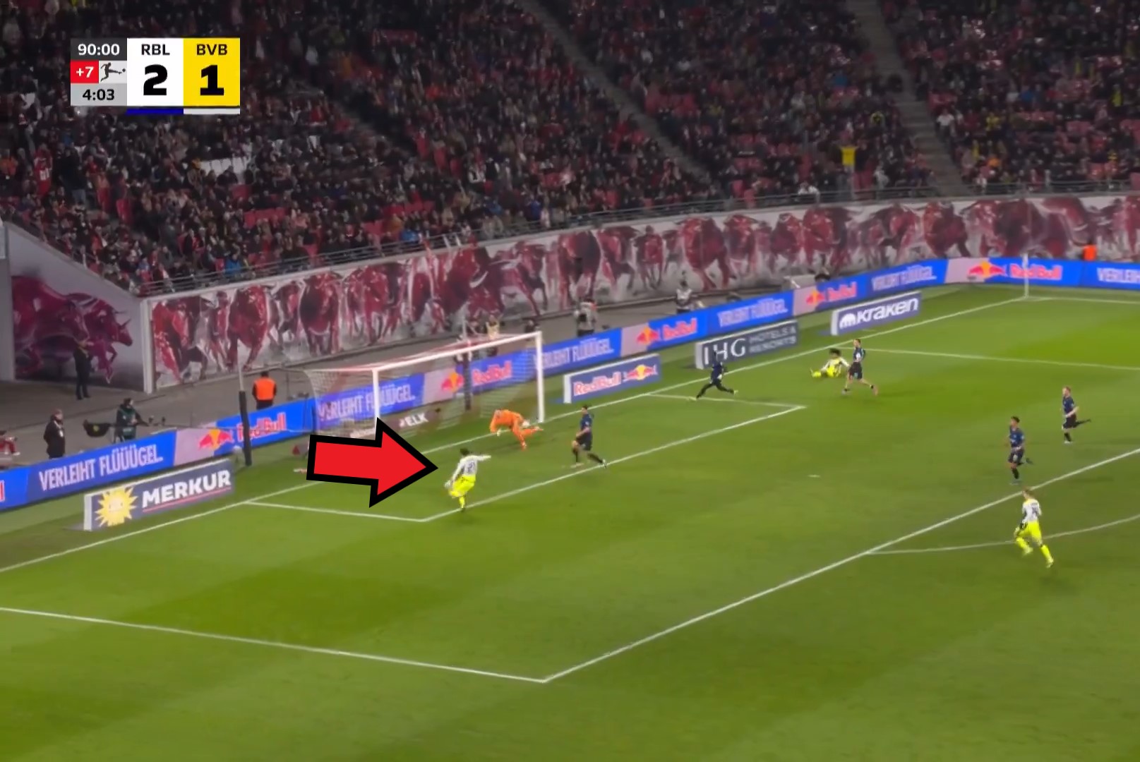 Borussia walczyła do końca. Dopięła swego w 95. minucie [WIDEO]