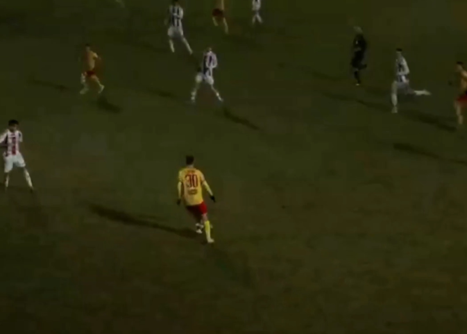 W trakcie meczu polskiej ligi zapanowała ciemność. Wszyscy byli zdezorientowani