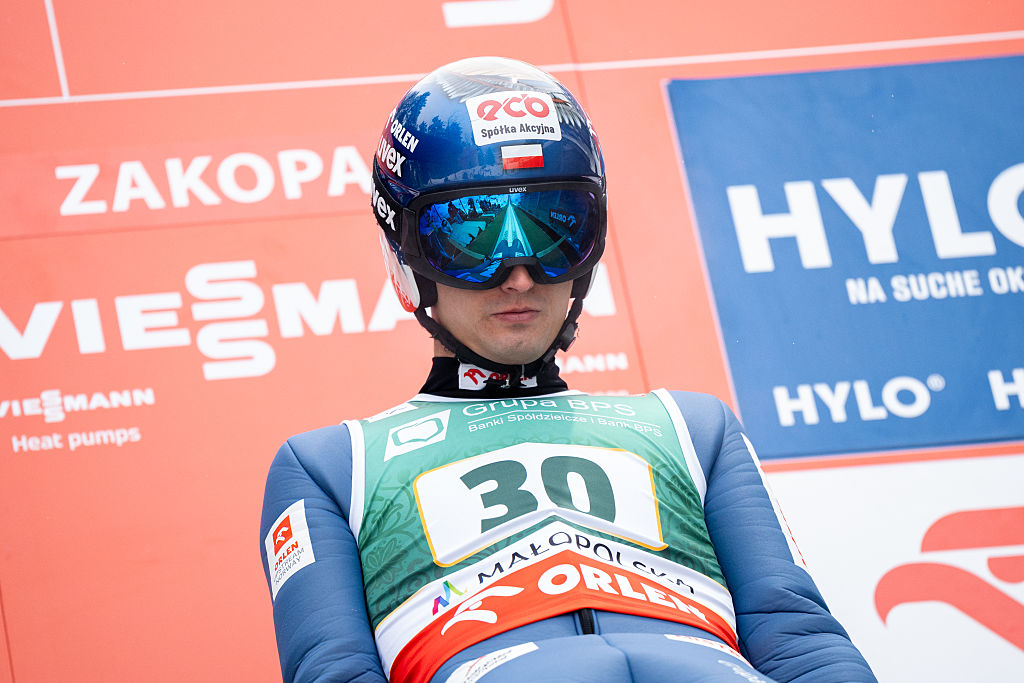 Czarny scenariusz. Polecieli do USA, nie oddali choćby skoku