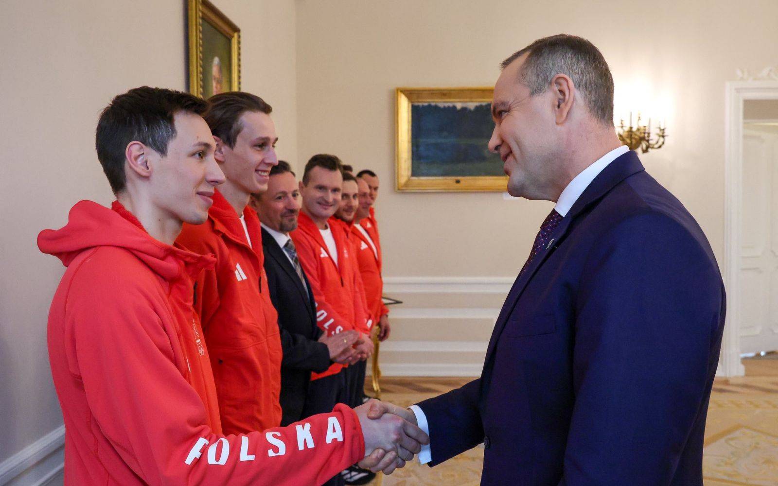 Skoczkowie odwiedzili Nawrockiego. Wiadomo, co od nich dostał