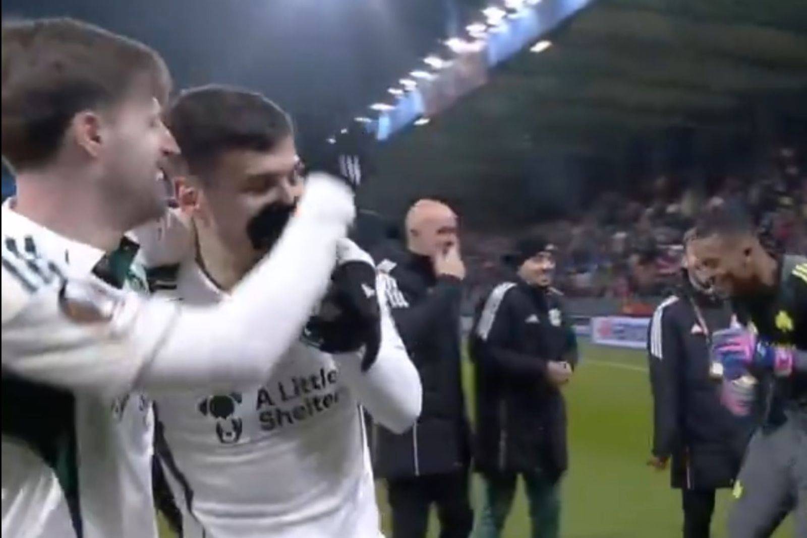 Zadecydowały karne. Tak awans świętowała drużyna Świderskiego