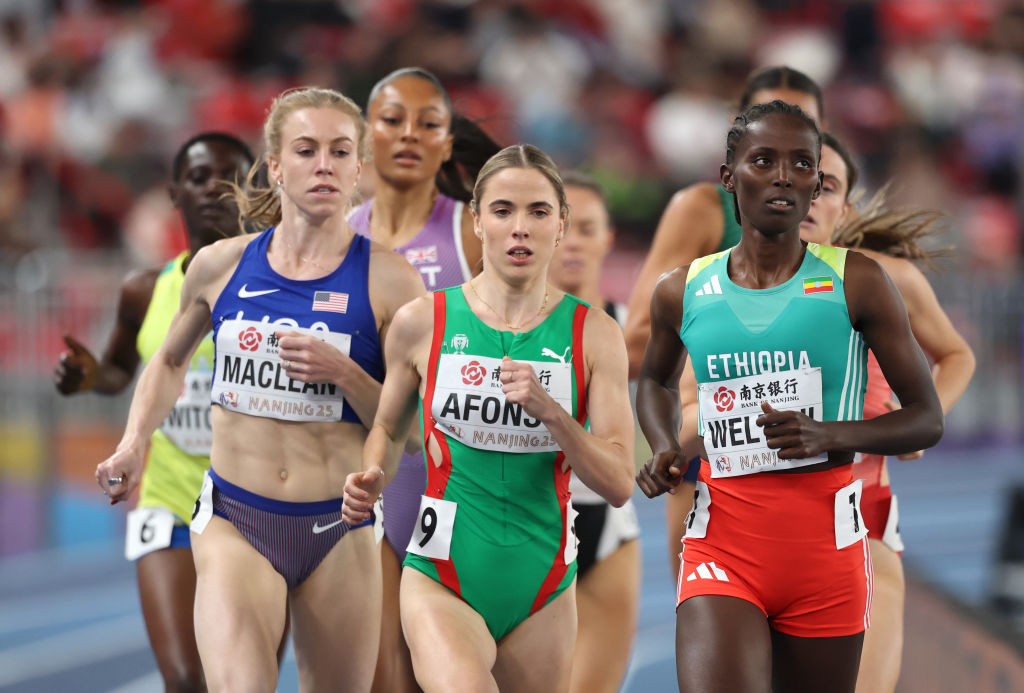 Na własne życzenie. Właśnie straciła tytuł wicemistrzyni świata