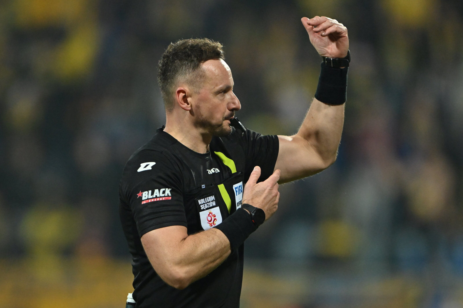 Arka skrzywdzona w derbach? Szwarga grzmi. Raczkowski: Śmierdząca sytuacja