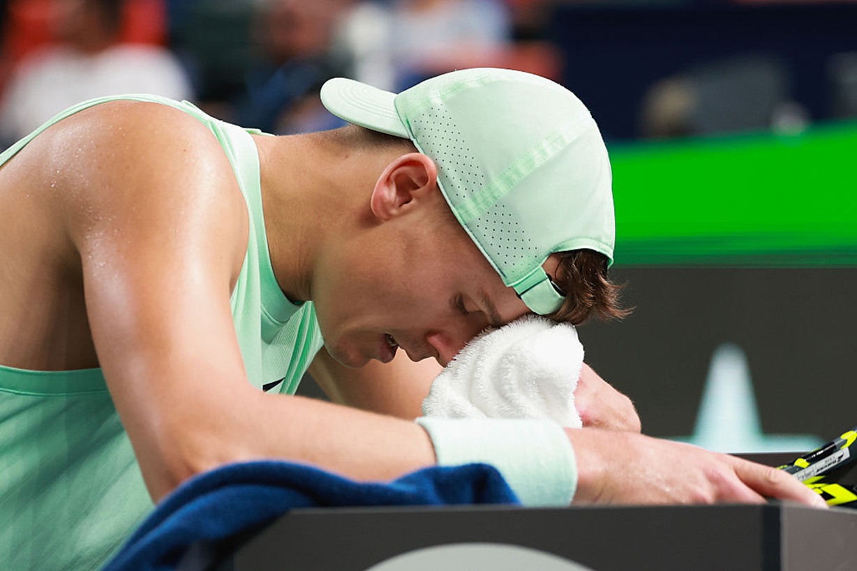 Czołowy tenisista świata utknął w Katarze. Jego mama: Wszystko jeszcze brutalniejsze