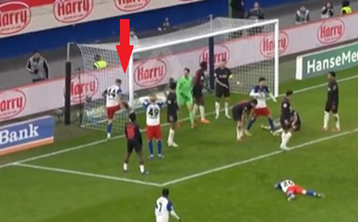 Były piłkarz Radomiaka wpadł w szał. Wyżył się na słupku