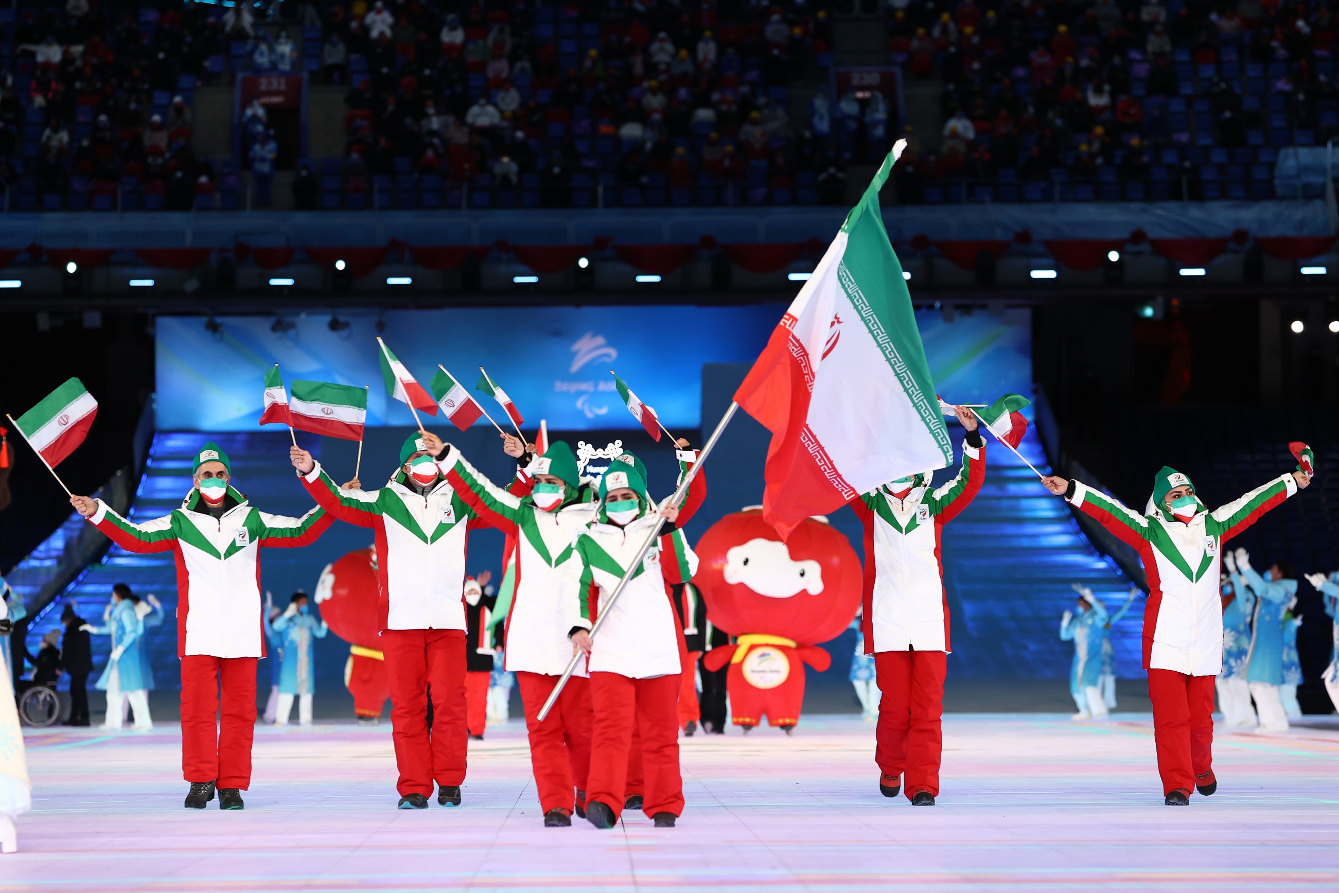 Ceremonia otwarcia bez flagi Iranu? Wiadomo, co się stało