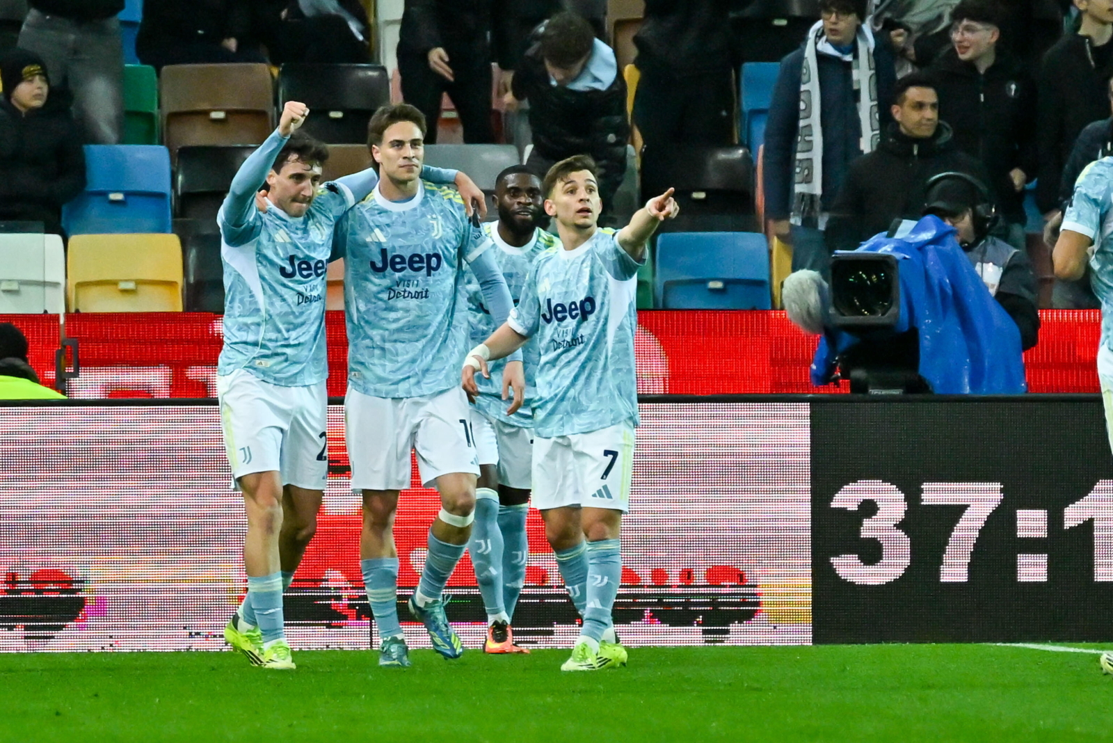 Juventus nie odpuszcza w grze o Ligę Mistrzów. Arkadiusz Milik jeszcze poczeka