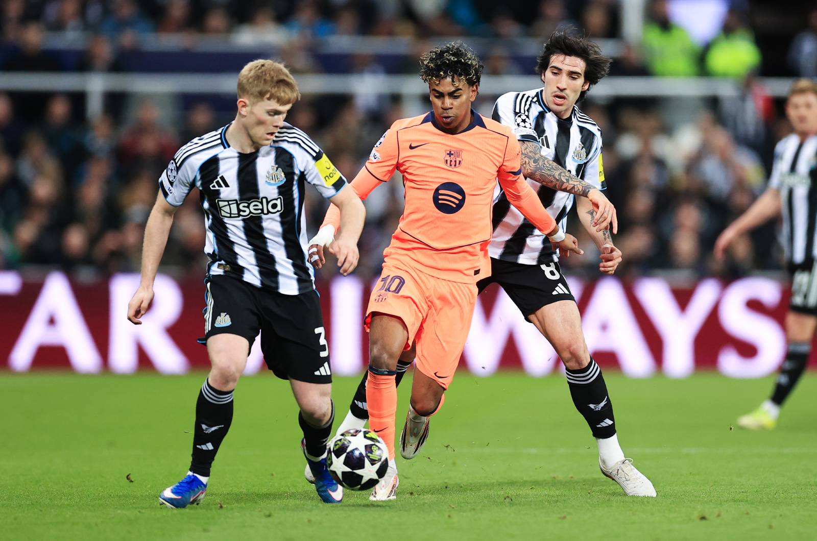 Media. Gwiazda Newcastle gotowa na Barcelonę