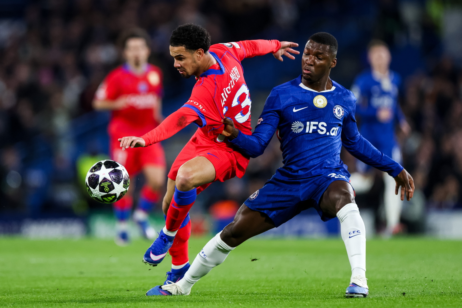 Osiem goli PSG. Obrońca trofeum straszy w Lidze Mistrzów