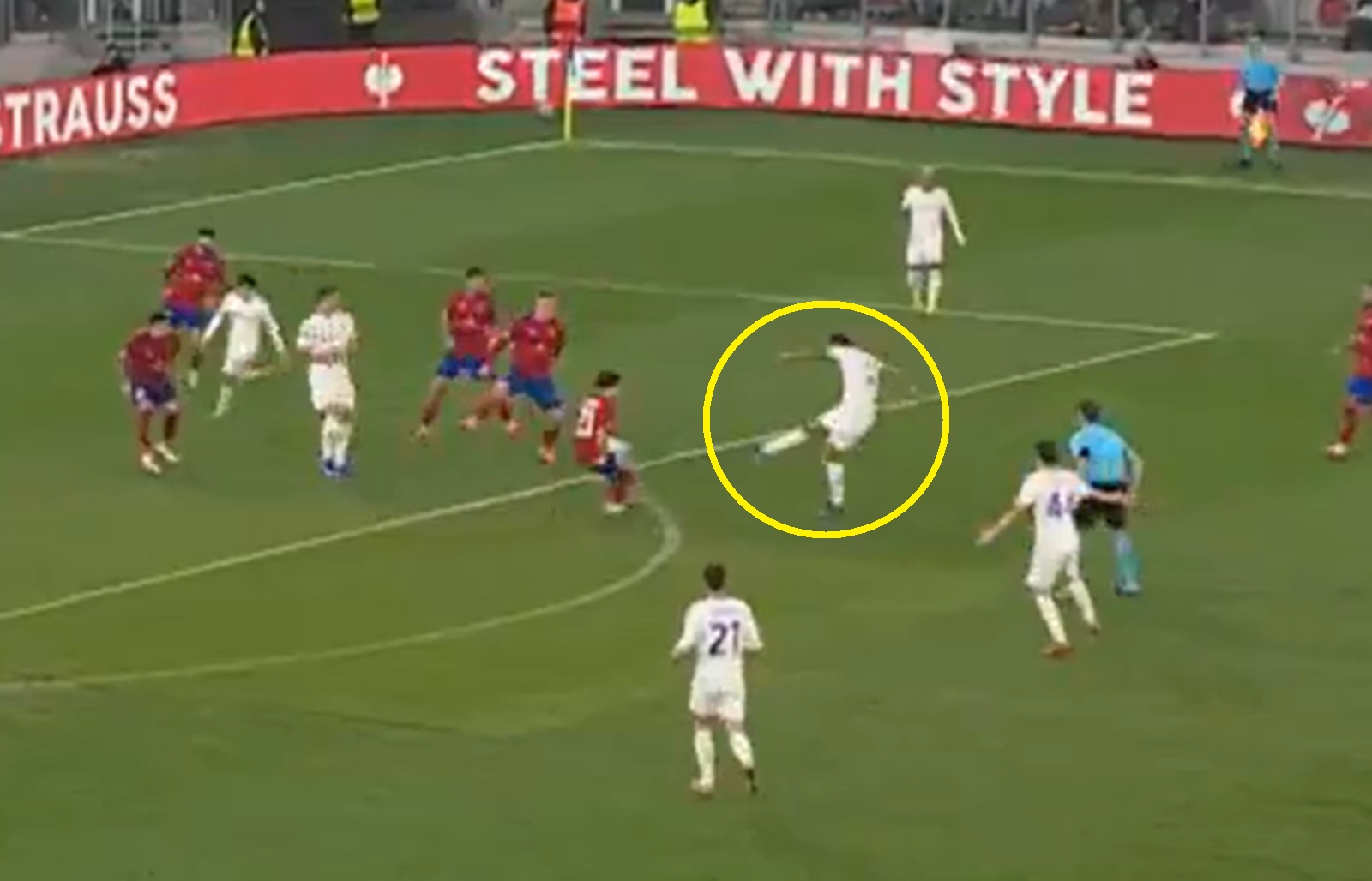 Ależ pech Rakowa. Zobacz gola Fiorentiny w Sosnowcu [WIDEO]