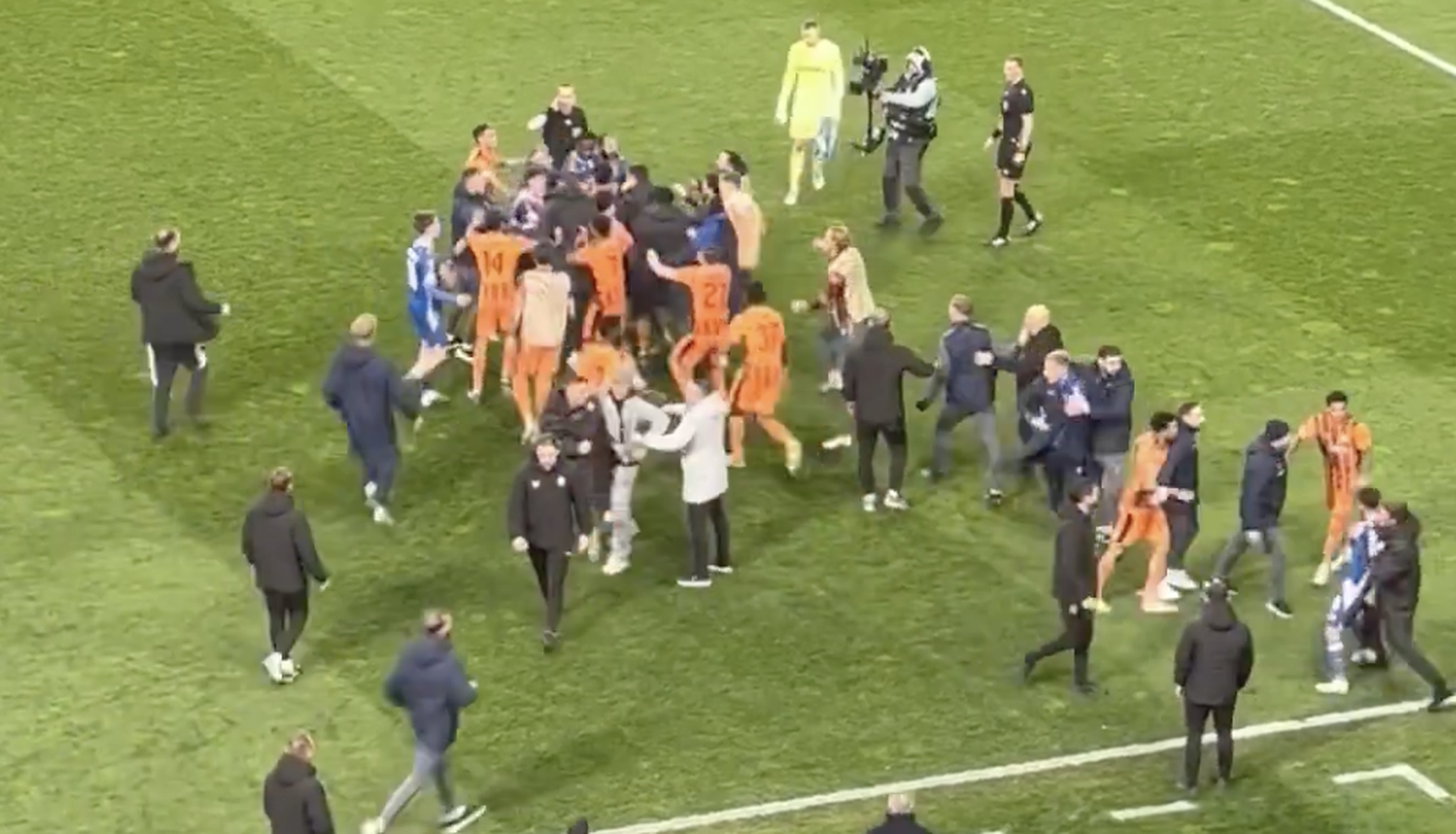 Wielkie nerwy po meczu Lecha. Doszło do przepychanek