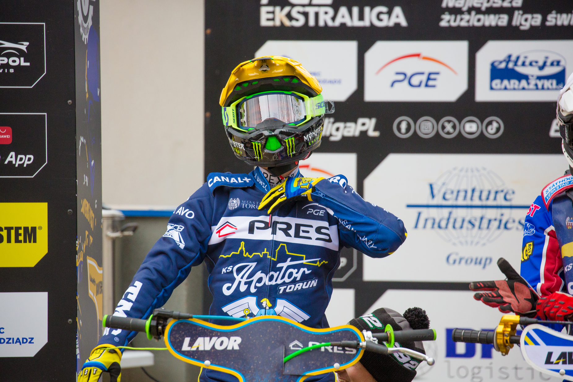 Żużel. Mistrzowie Polski pną się w górę. Tabela PGE Ekstraligi i statystyki