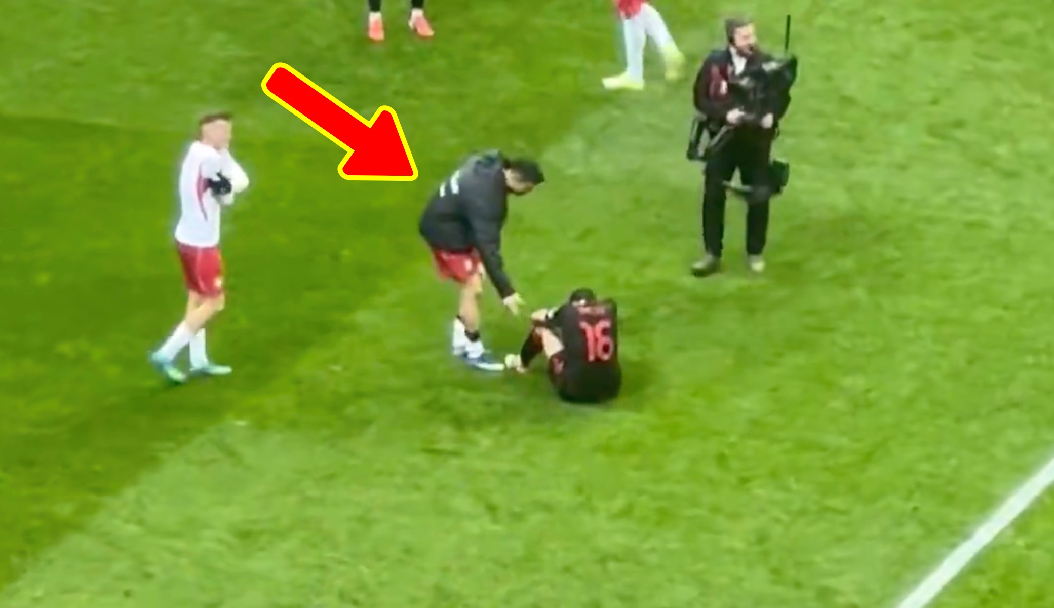 W TV nie było widać. Tak zachował się Lewandowski po meczu