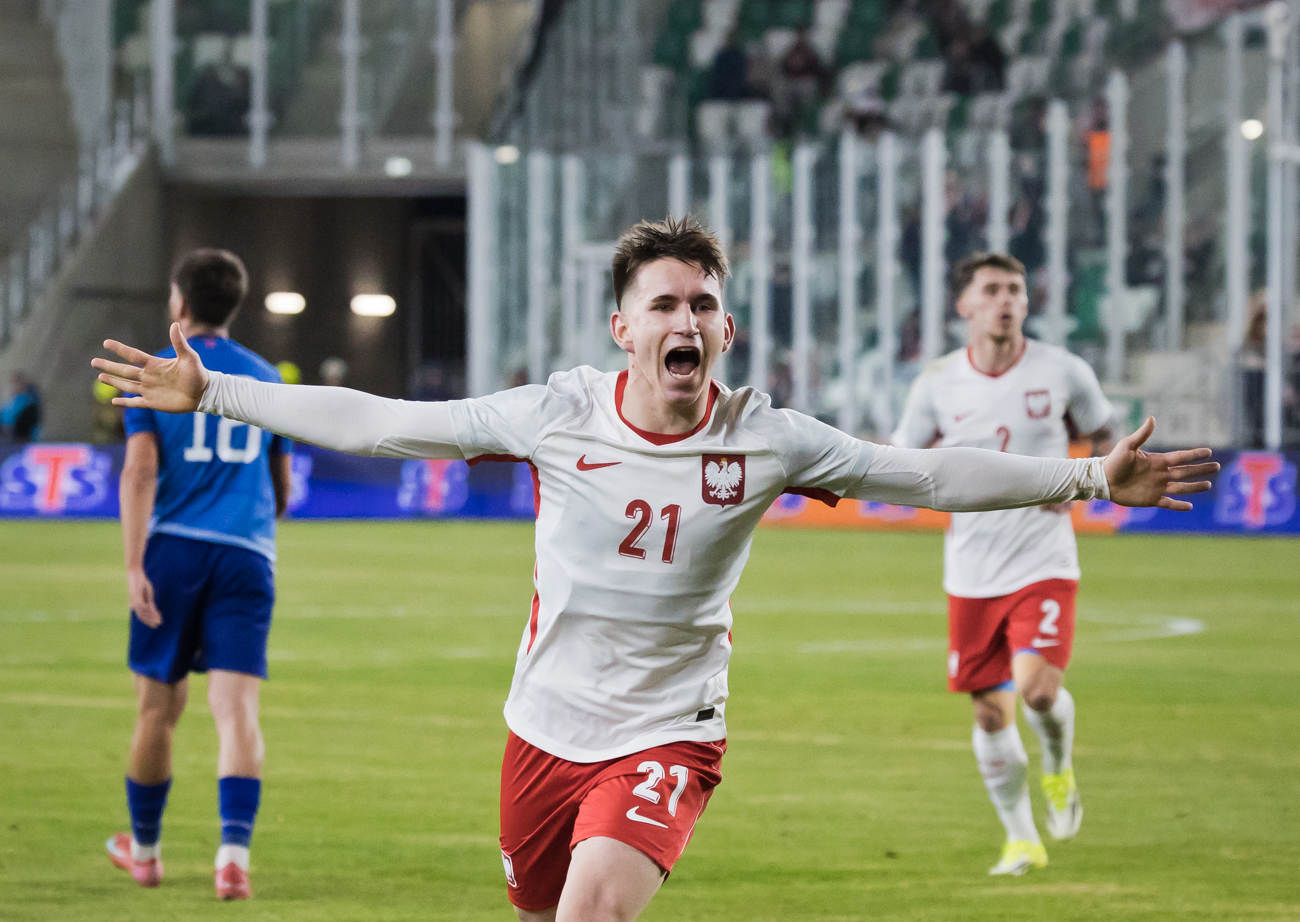 Borussia wciąż obserwuje Polaka. Media: "Zimowy transfer"