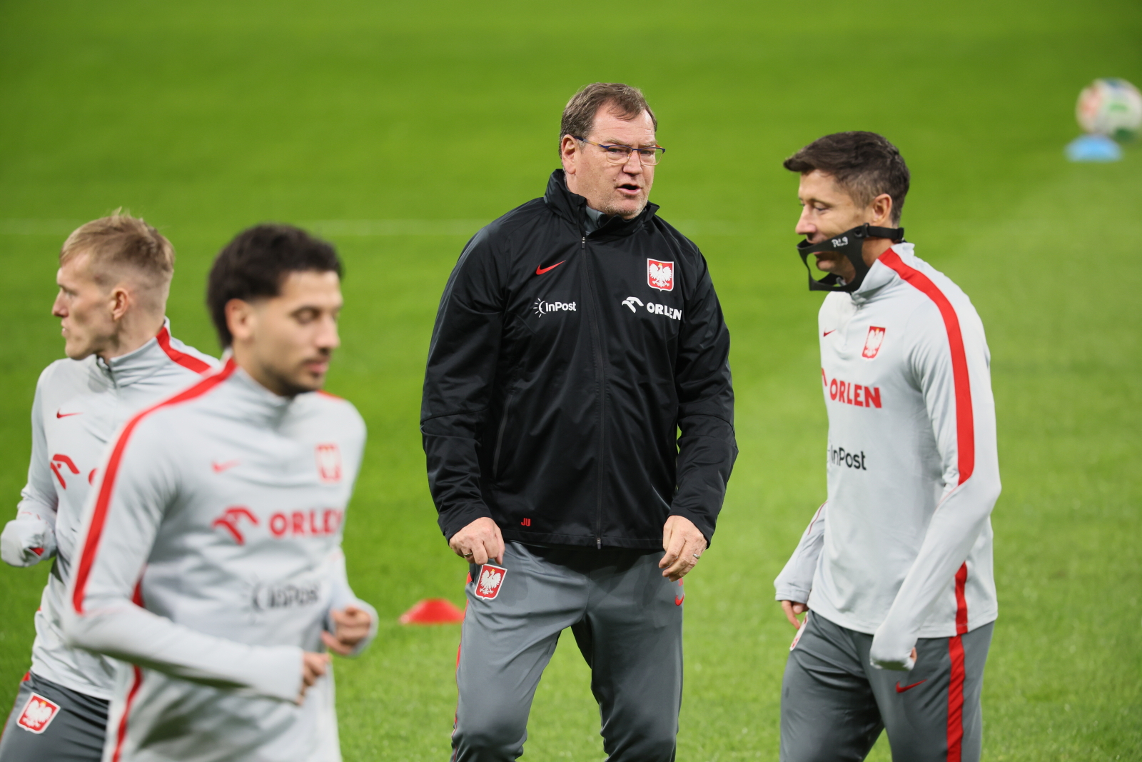 Media. W takim składzie Polska zagra ze Szwecją? Sensacyjna decyzja Urbana