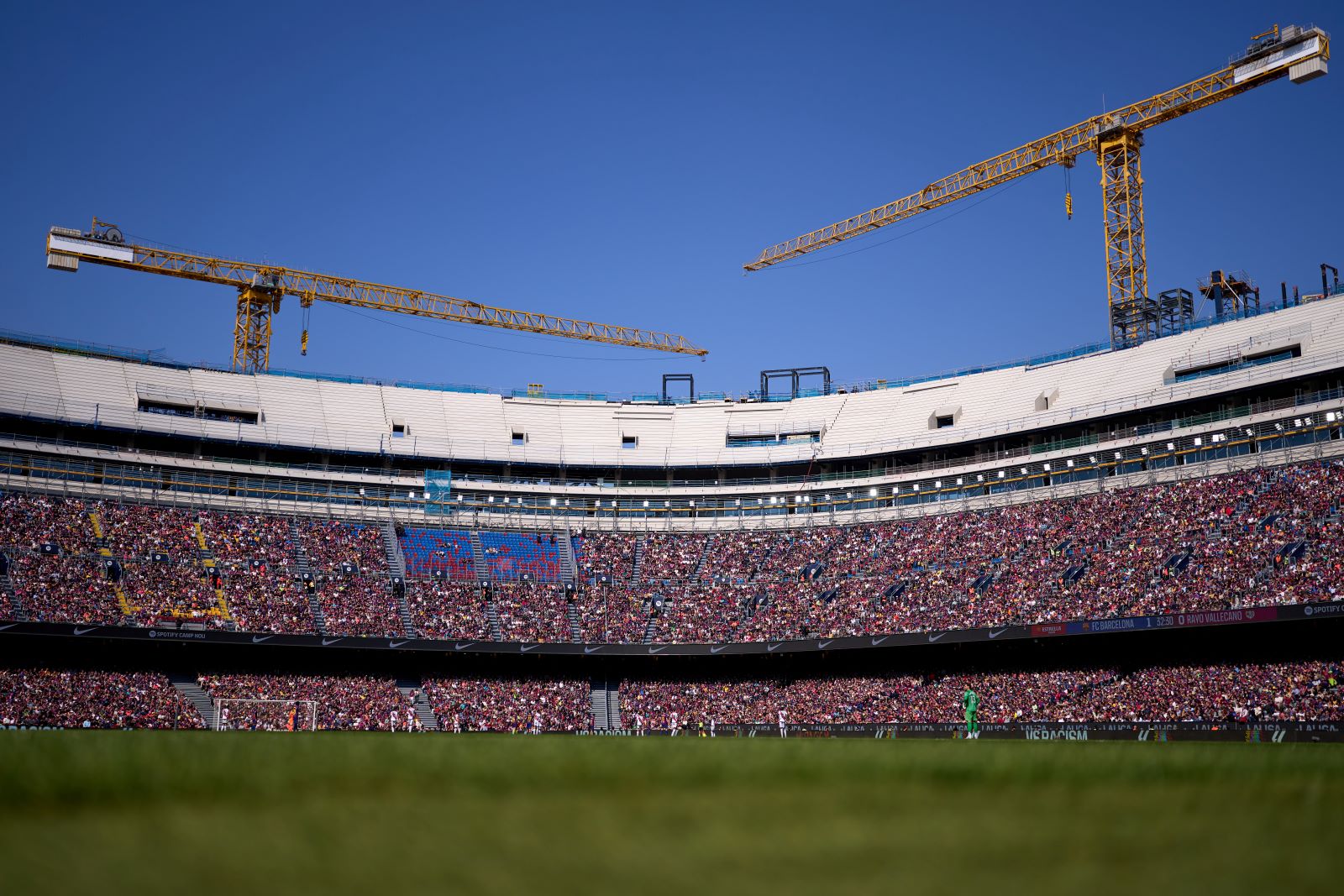 Więcej kibiców na Camp Nou już niebawem. Wiadomo, kiedy skończy się remont