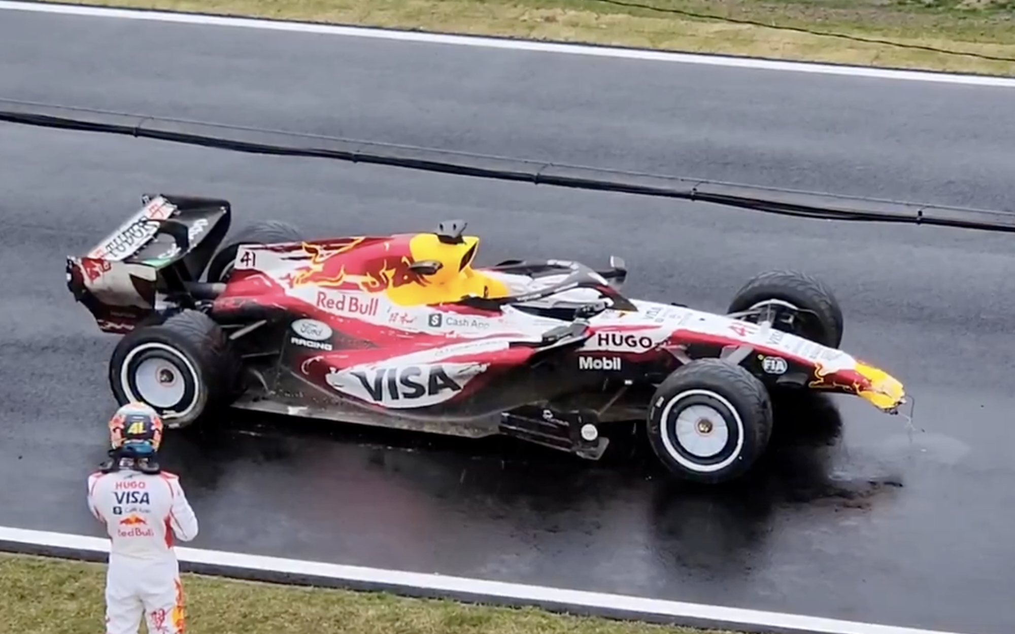 Poważny wypadek na testach F1. Debiutant rozbił bolid