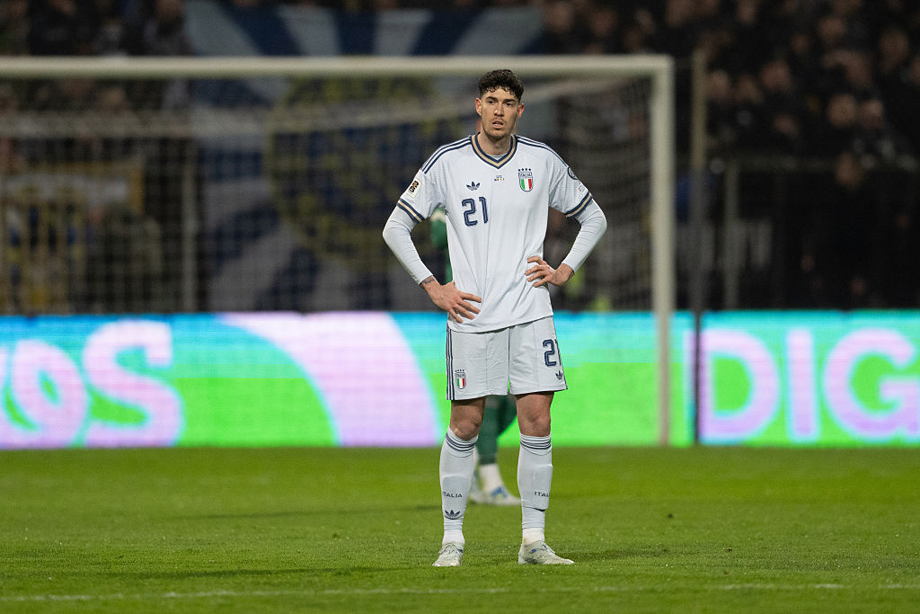 Stał się wrogiem nr 1. Zalała go fala hejtu. Włoch szybko zareagował