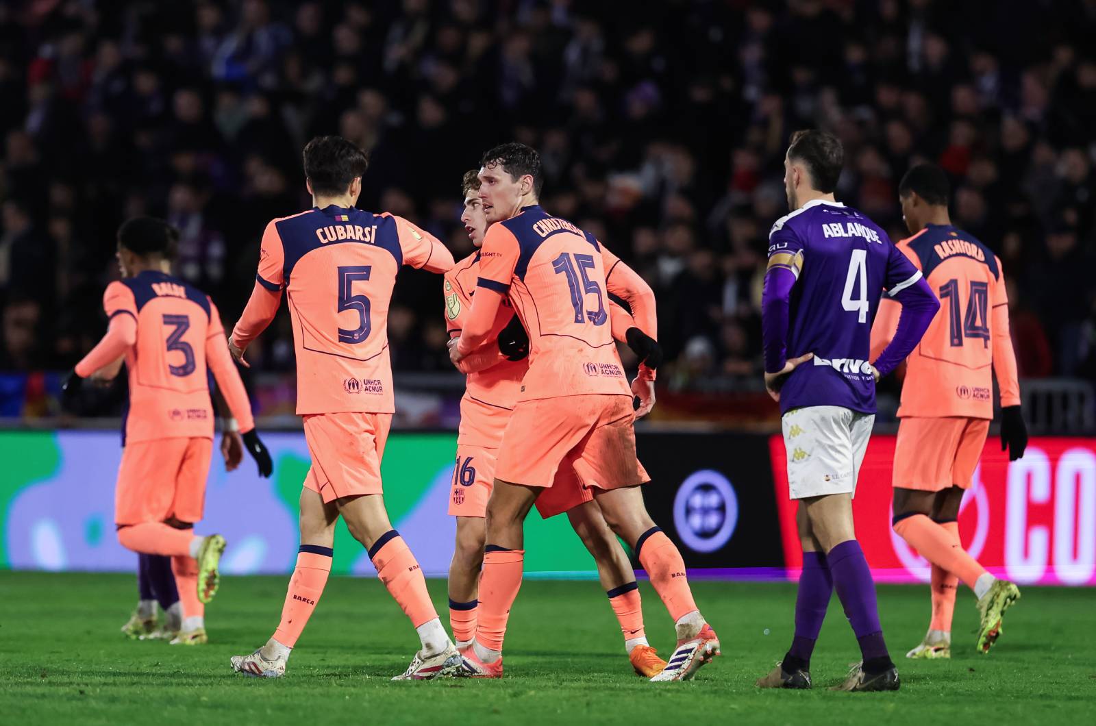 Znaczna obniżka pensji. Barcelona złożyła ofertę piłkarzowi