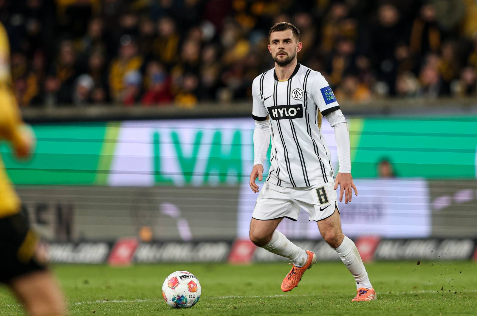 Walczą o awans i chcą zatrzymać Polaka. Zagrał we wszystkich meczach