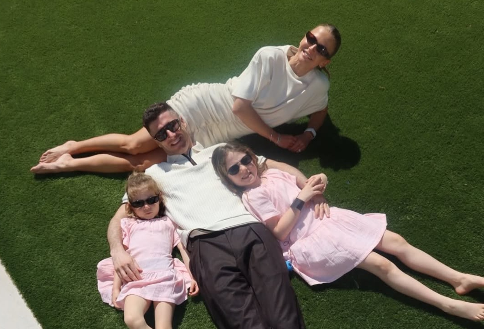 Tak Wielkanoc spędza Lewandowski. Zdjęcie hitem sieci