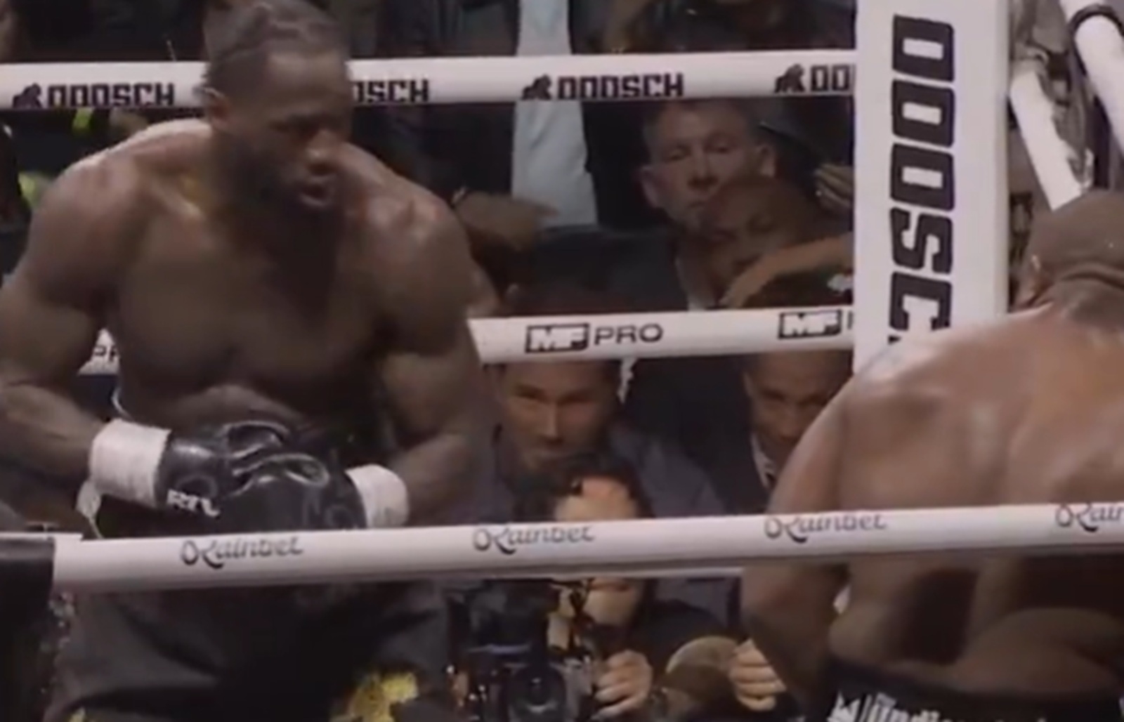 Szaleństwo. Wyczytali, co powiedział rywalowi tuż przed nokdaunem