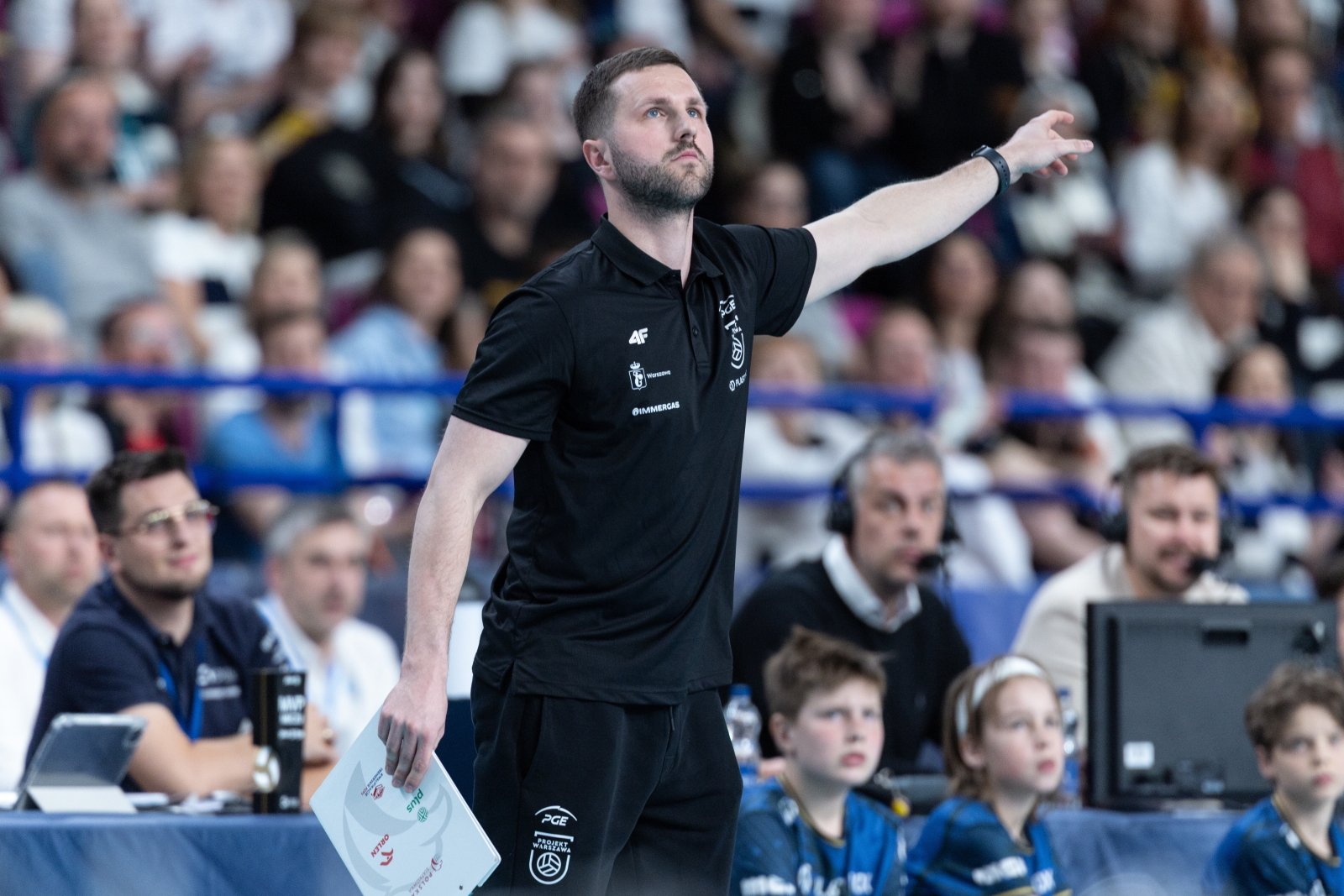 Historia jak z filmu. 30-latek z Polski pisze historię