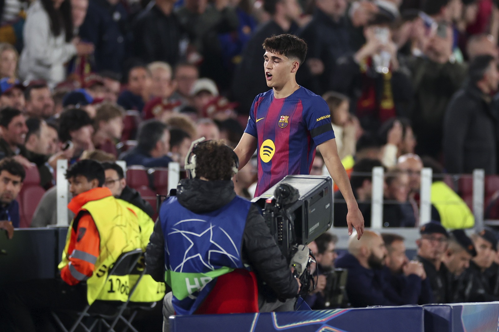 Wyłączyli mu telewizor. Piłkarz FC Barcelony był skonsternowany