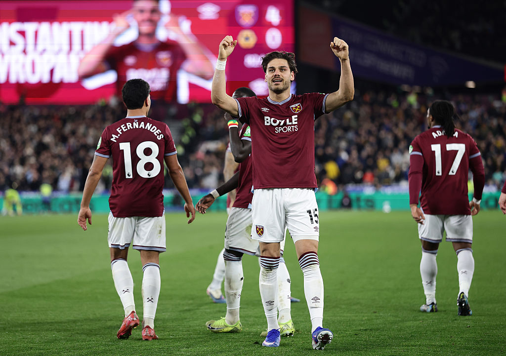 Wepchnęli Tottenham Hotspur na miejsce spadkowe w Premier League