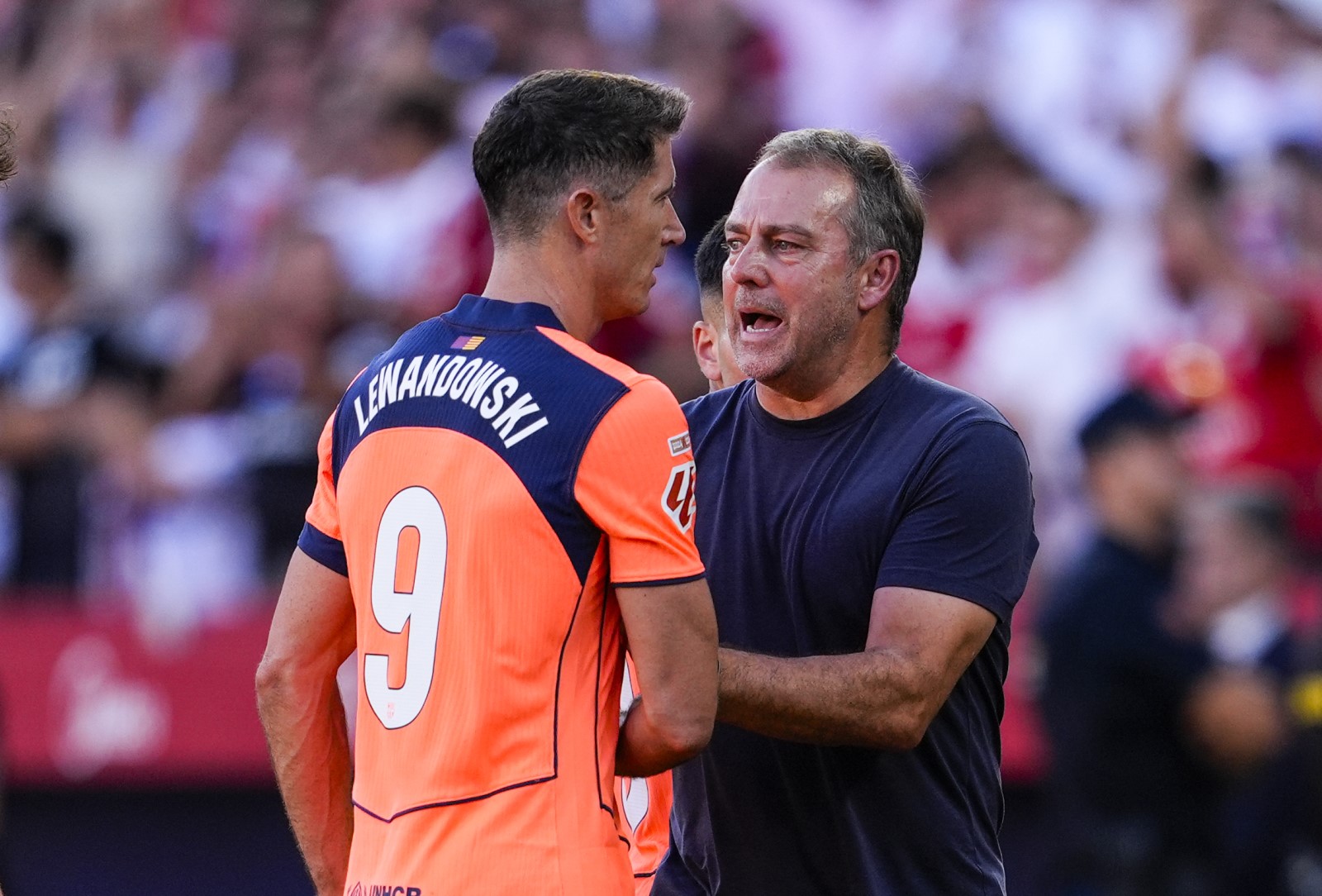 Padło pytanie o Lewandowskiego. Wymowna reakcja Flicka. "W napiętym tonie"