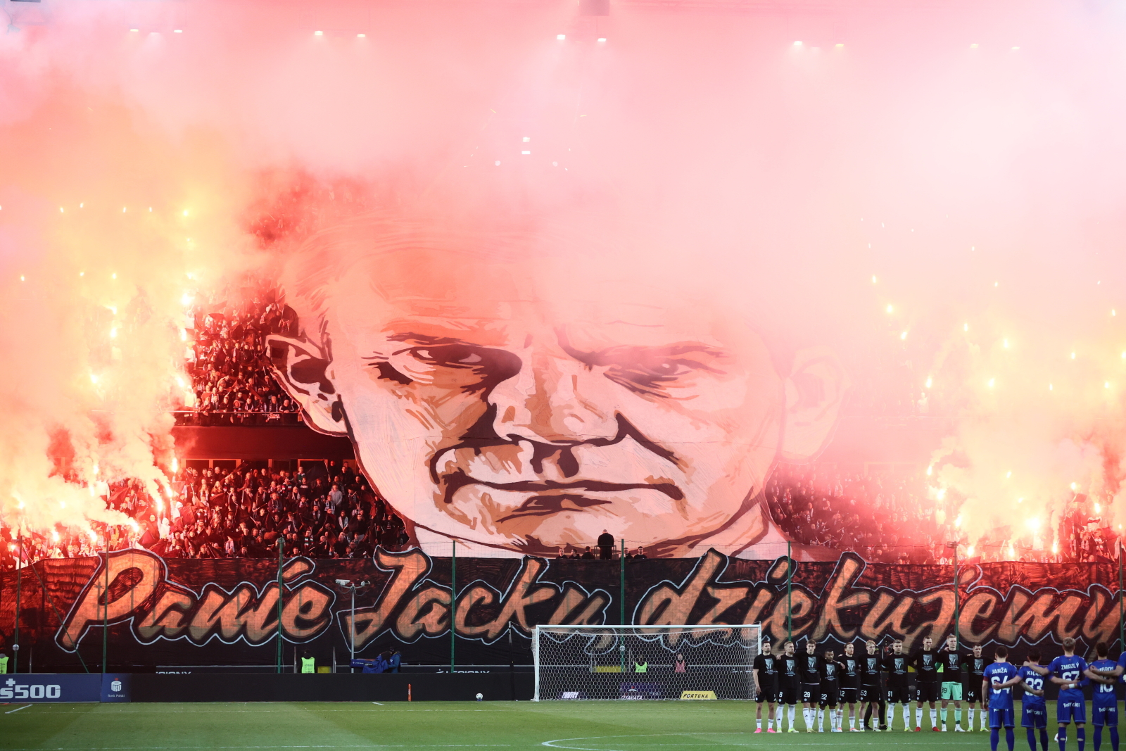 Tak uhonorowali Magierę na Legii. Kibice się postarali